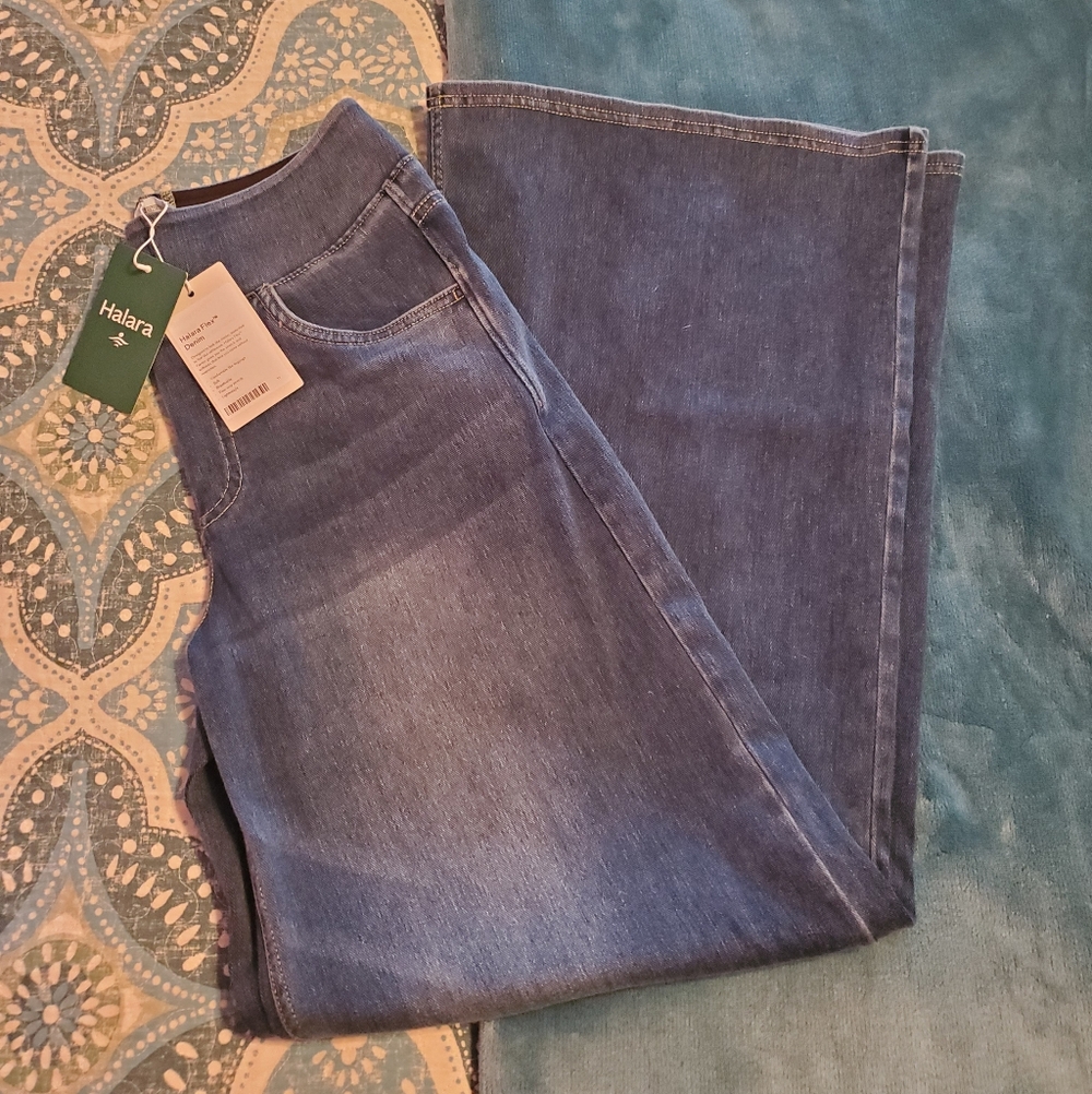 HALARA Flex Denim in Classic Blue Size SMALL FITS 4 TO 6 Inseam 31